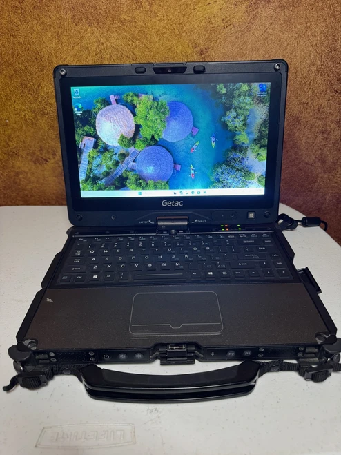 Getac V110 Rugged Convertible Touchscreen i7 4GB 512GB SSD Windows 11 Pro