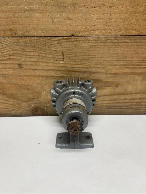 Gast 1033-107 Oilless Rotary Vane Vacuum Pump Compressor