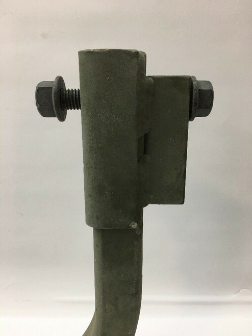 24" Mudflap Right-Hand Mounting Bracket 2KK463 Oshkosh