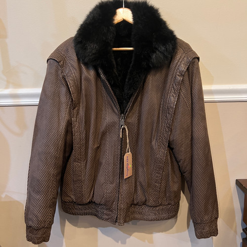 Very Handsome!
Vintage Genuine Leather and Beaver Fur Men's Jacket, Reversible! Size Medium