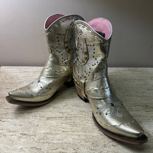 New!

Metallic Silver Cowgirl Boots by Junk Gypsy, Pink Leather Lined, Size 7 1/2