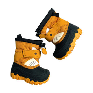 Orange/Black Fox, flat lay Orange/Black Fox, flat lay