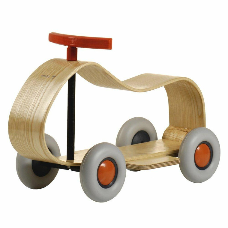 Sirch, wooden Sibis Max ride on car