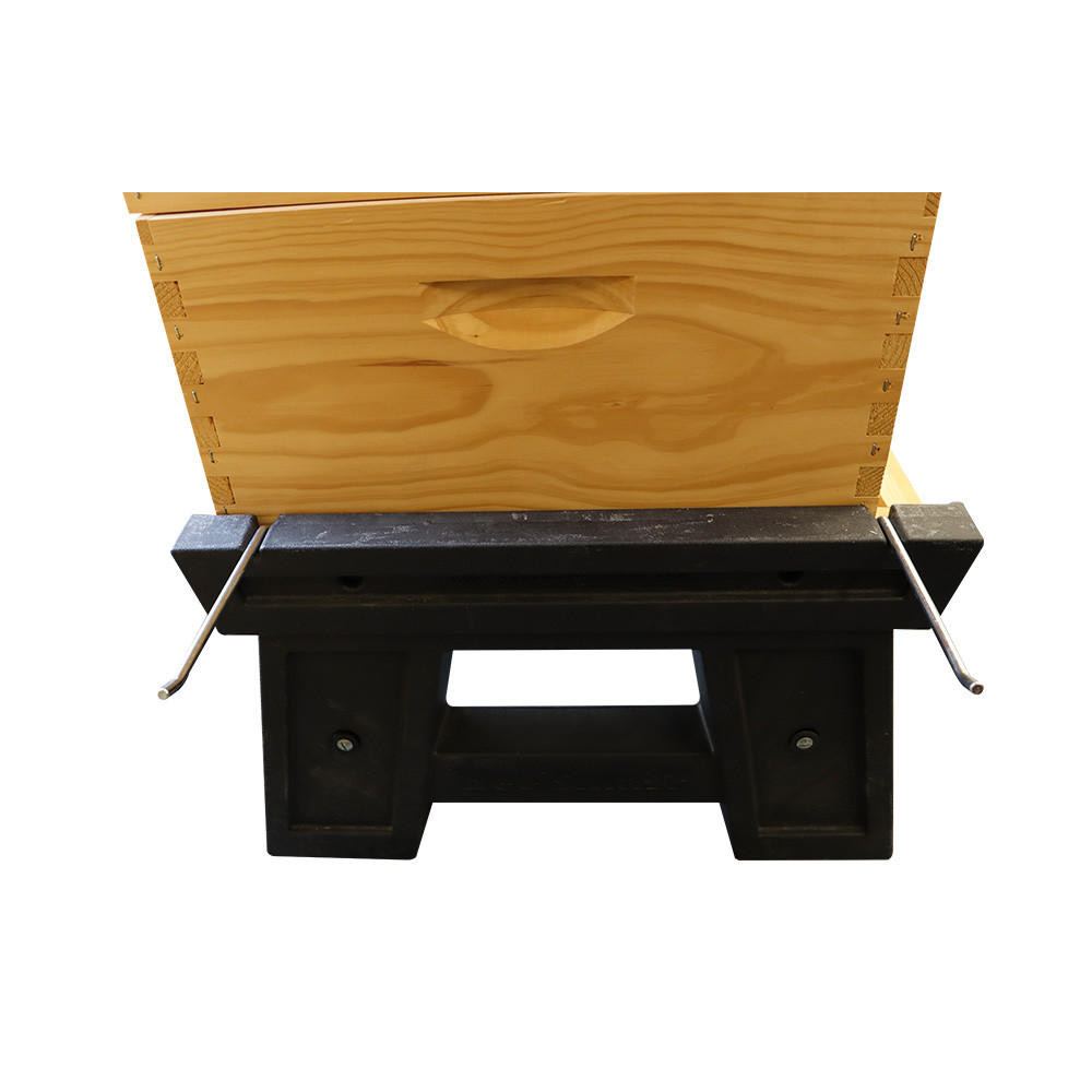 Wire Frame Holder Mann Lake Ltd.