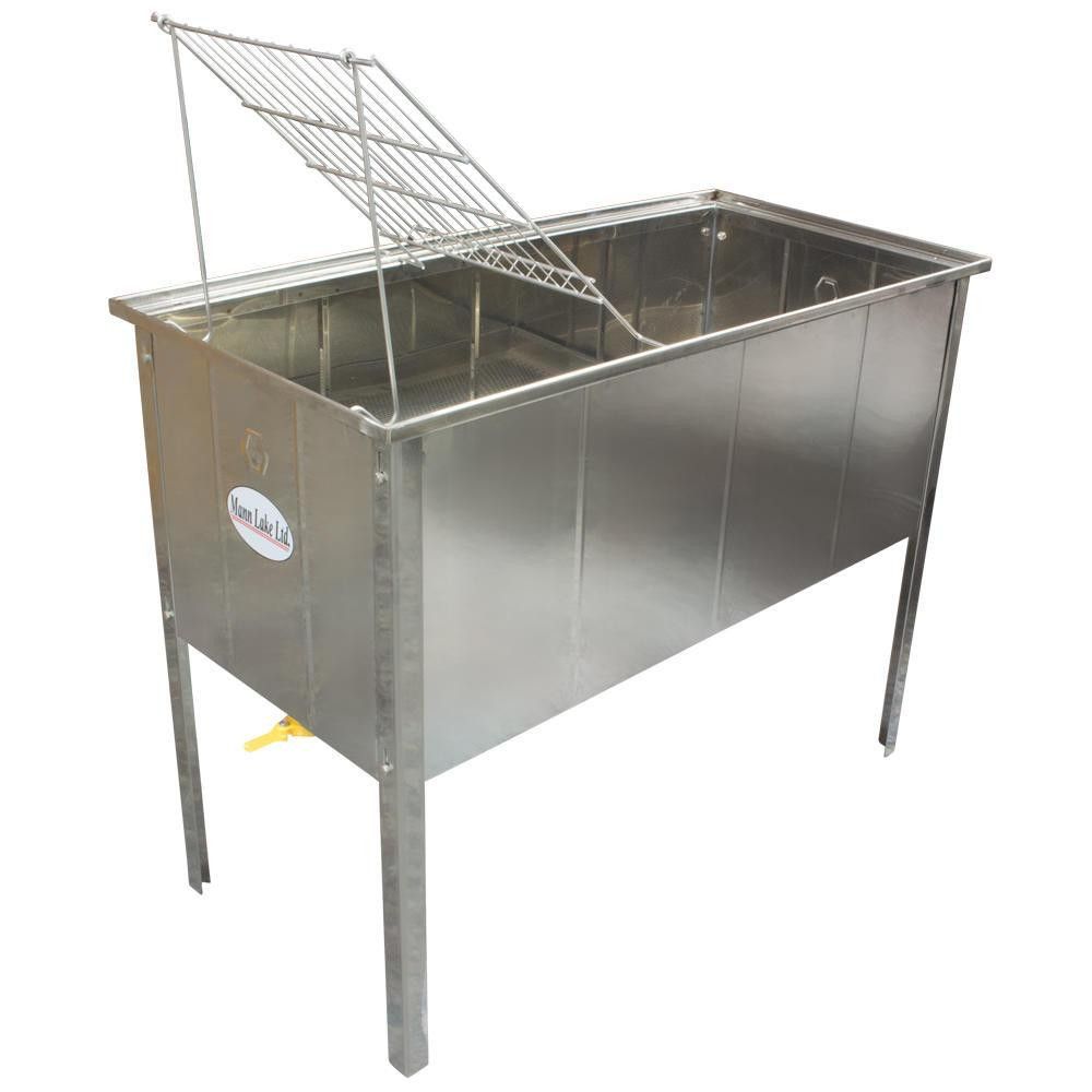 1118 M Stainless Steel Uncapping Tank w/Strainer | Mann Lake Ltd.