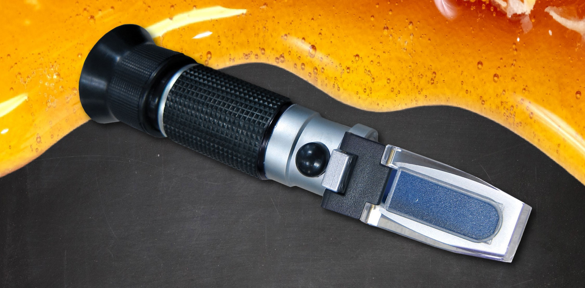 Learn about the Refractometer Mann Lake Bee & Ag Supply