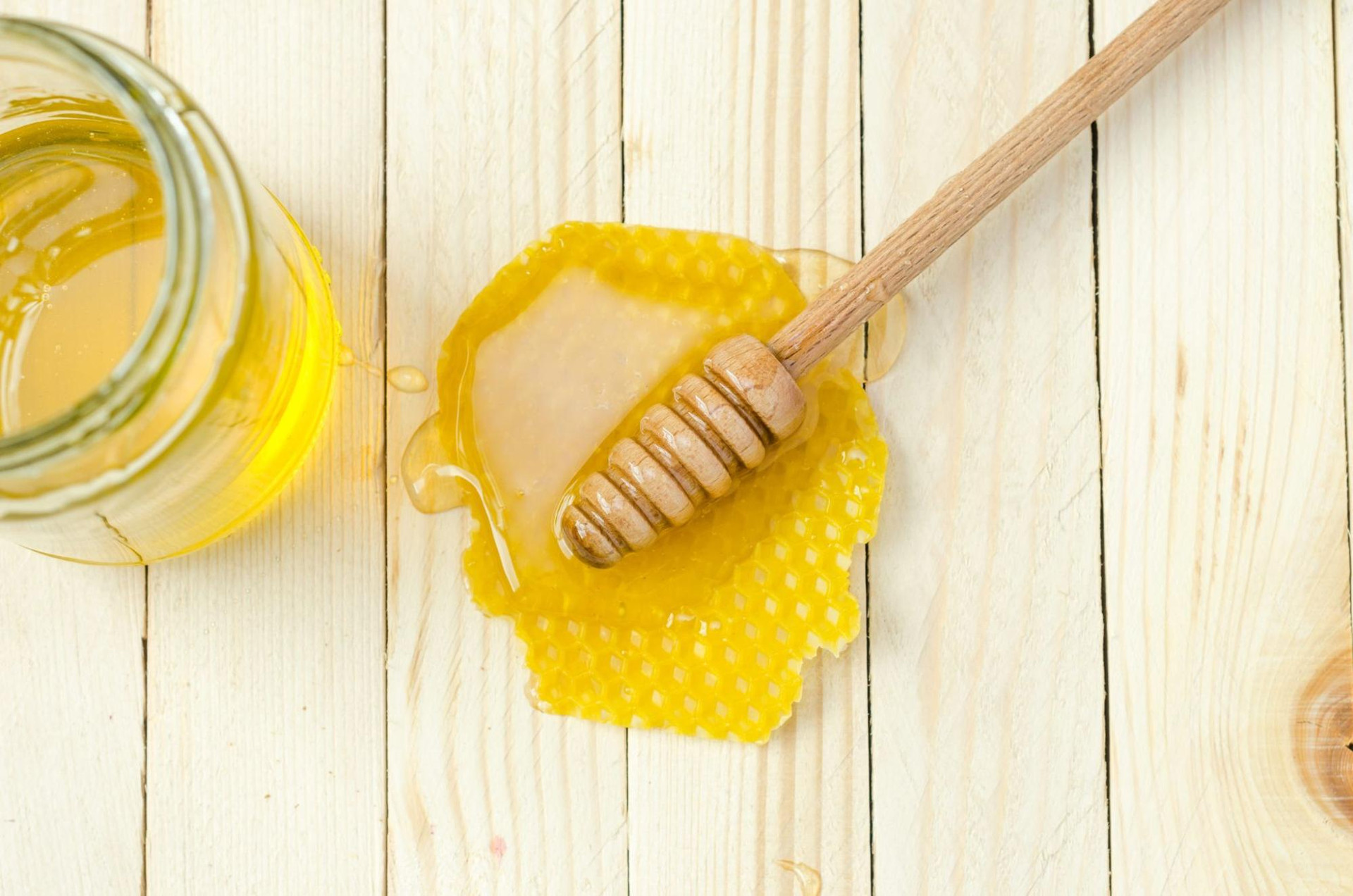 The Different Varieties of Honey thumbnail image