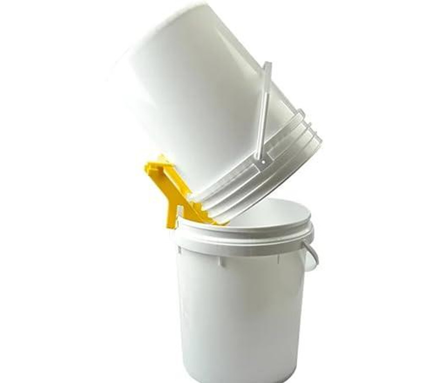Bucket Bench Pail Perch,HD628, on buckets Bucket Bench Pail Perch,HD628, on buckets