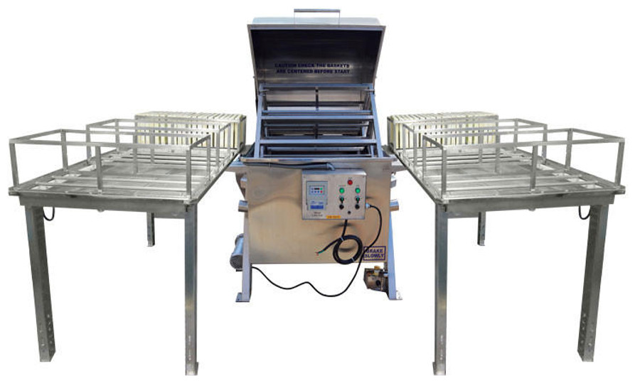 40 Frame Horizontal Extractor - With Tables & Pump,HH824, Mann Lake Ltd. 40 Frame Horizontal Extractor - With Tables & Pump,HH824, Mann Lake Ltd.