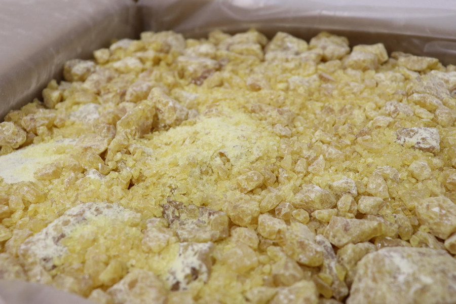 Gum Rosin, 25 Lb,HD911, Mann Lake Ltd.