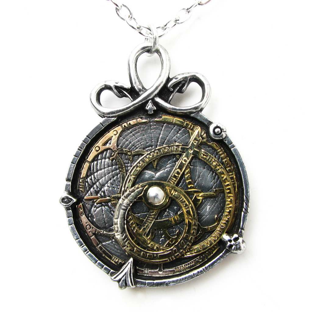 P188 - Anguistralobe Pendant - Alchemy of England