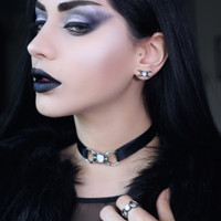 P810 - Triple Goddess Choker