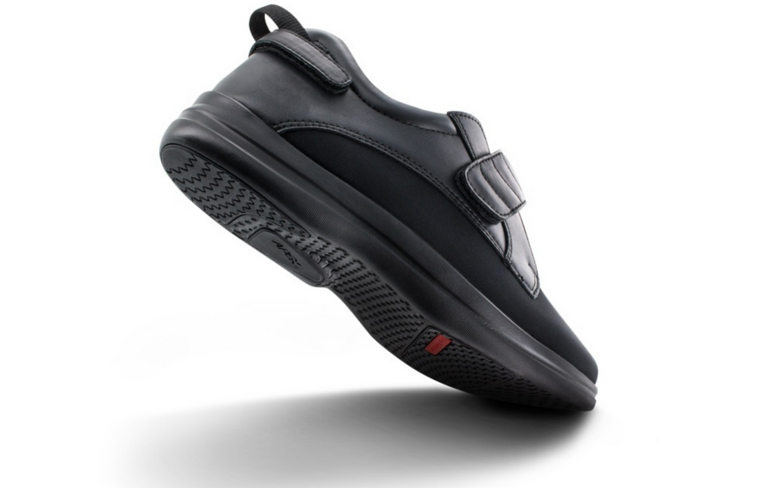 orthopedic tennis shoes for women