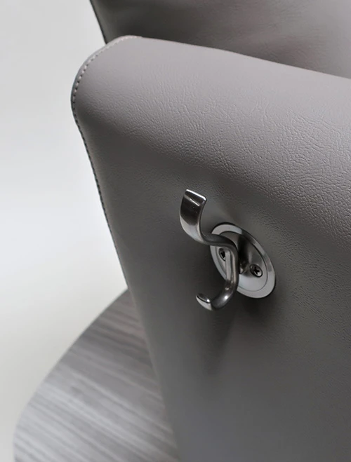 hook for client's purse