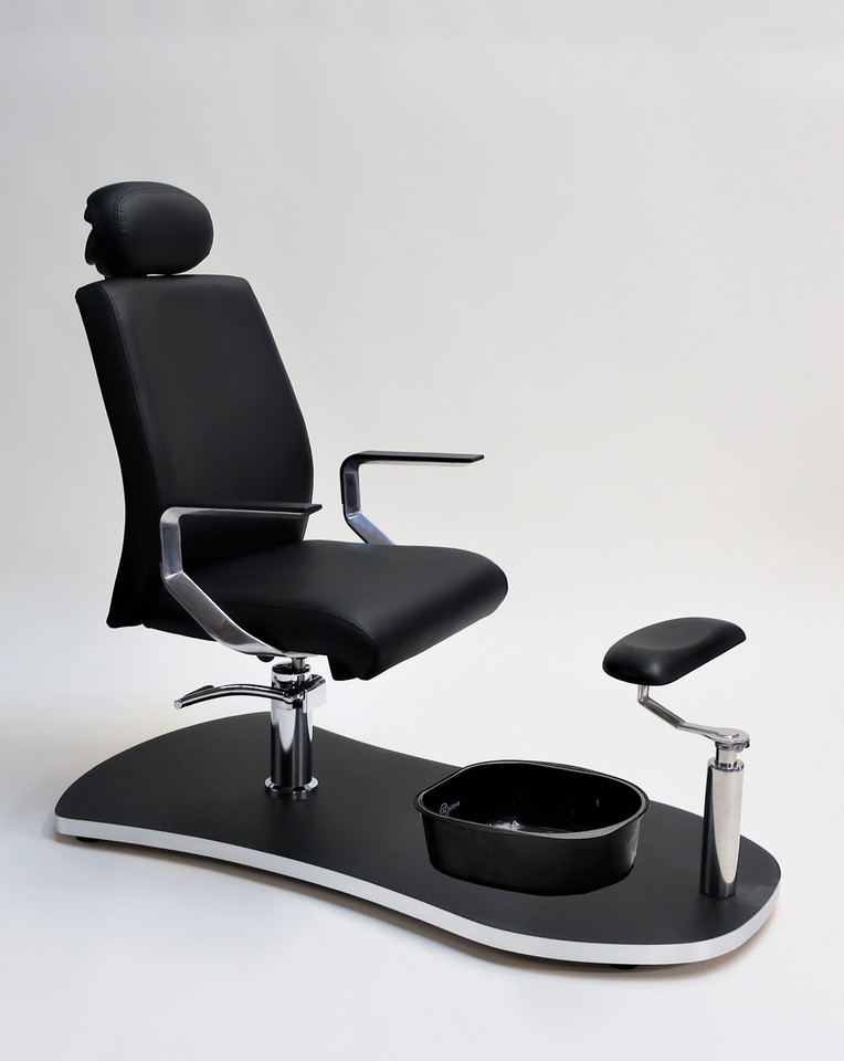 Pedi Rock Chair with Pedicure Tub by Belava