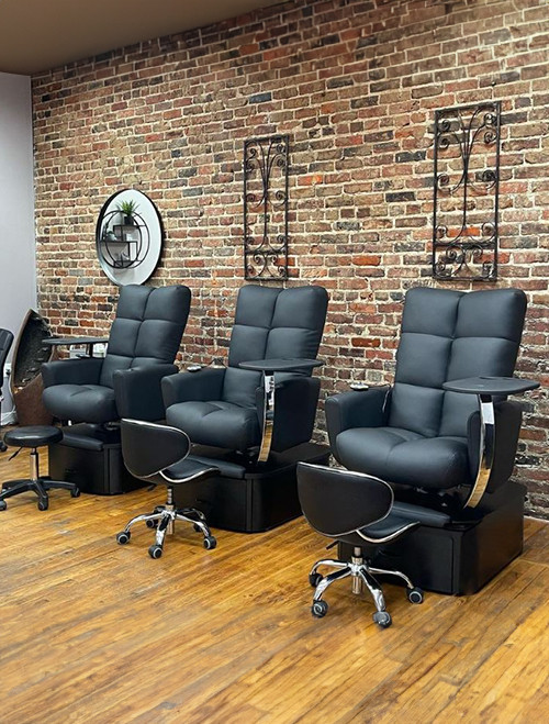 Pedicure Chair - IMPACT in Black | No-Plumbing | Ready-To-Ship