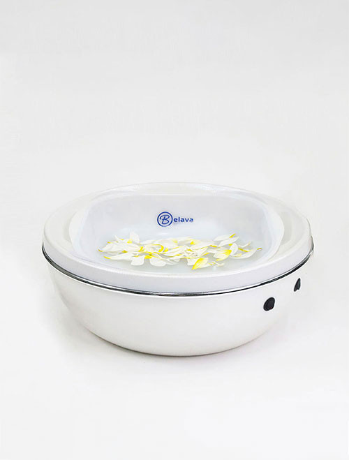 Impact chair with Trio foot spa by Belava