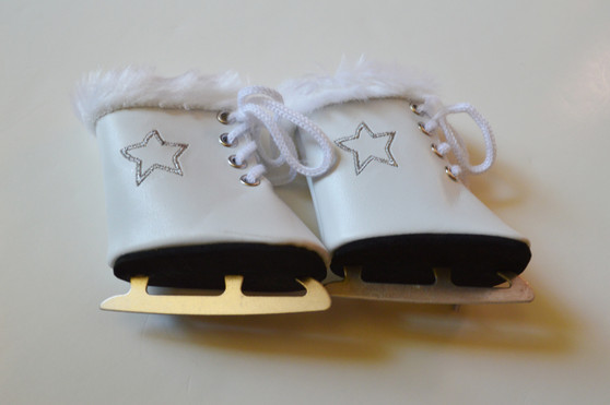 WHITE STAR SKATES