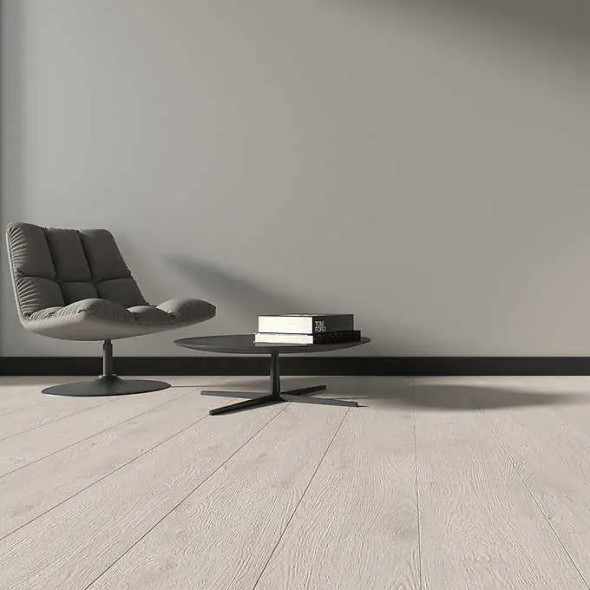 Mono Serra Oak Silver 15.44 cm (6.08 in.) AC5 Laminate Floor