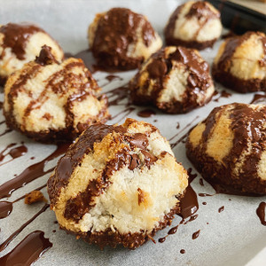 Coconut & Chocolate Macaroons 1