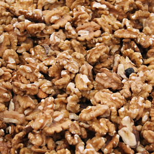 Organic Walnuts – Light Amber 80% Halves 10KG