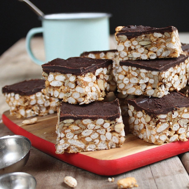 Peanut Butter Chocolate Slice with Crunchy Puffed Rice Peanut Butter Chocolate Slice with Crunchy Puffed Rice