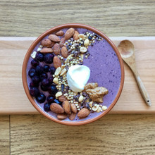 Blueberry & Almond Dreamin' Smoothie Bowl