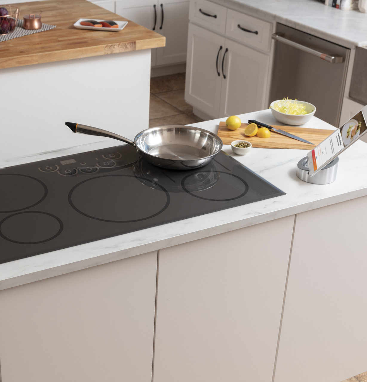 Café™ Series 30 Built-In Touch Control Induction Cooktop