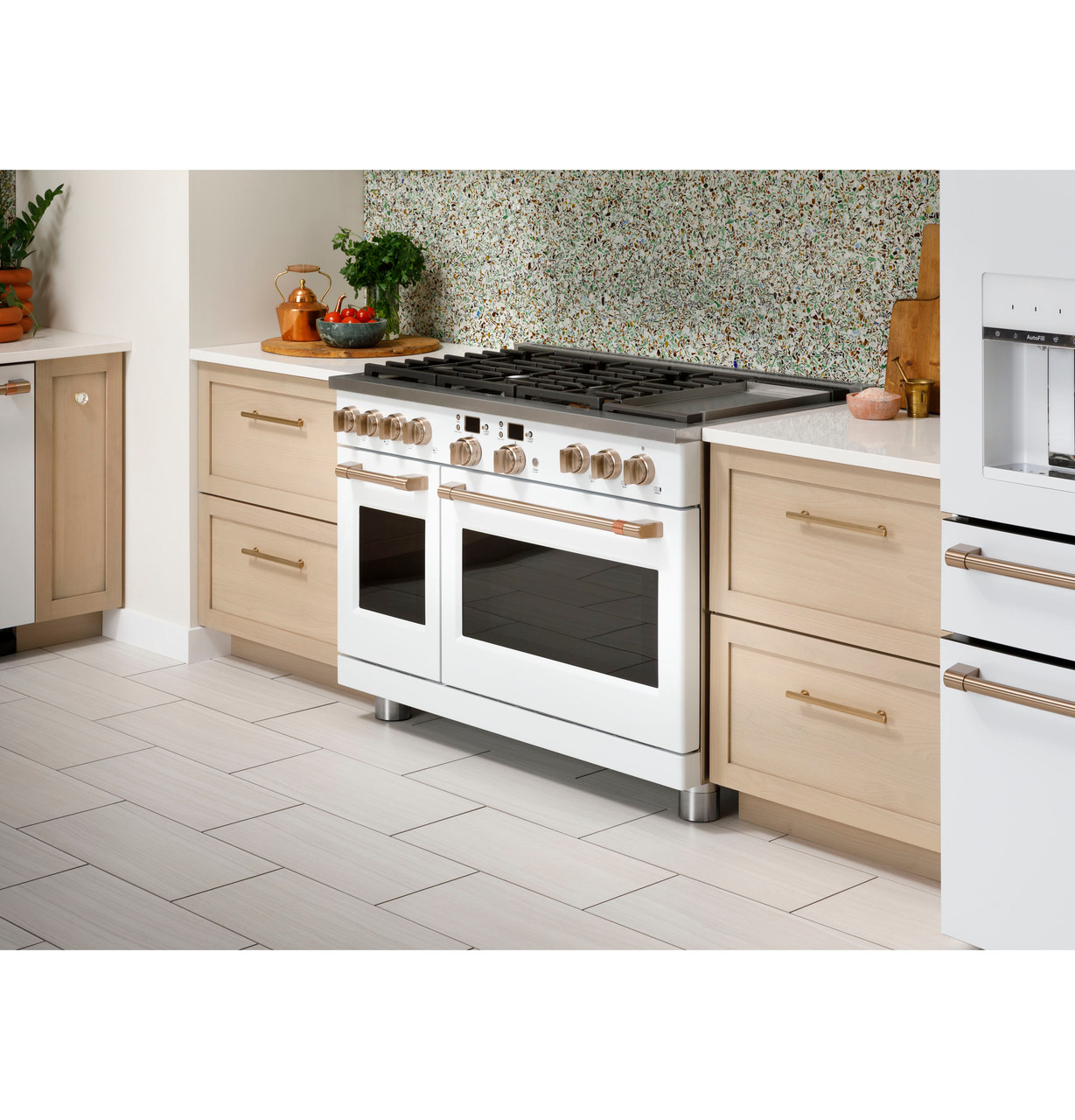 Café™ 48 Smart Dual-Fuel Commercial-Style Range with 6 Burners and Griddle  (Natural Gas) - C2Y486P2TS1 - Cafe Appliances