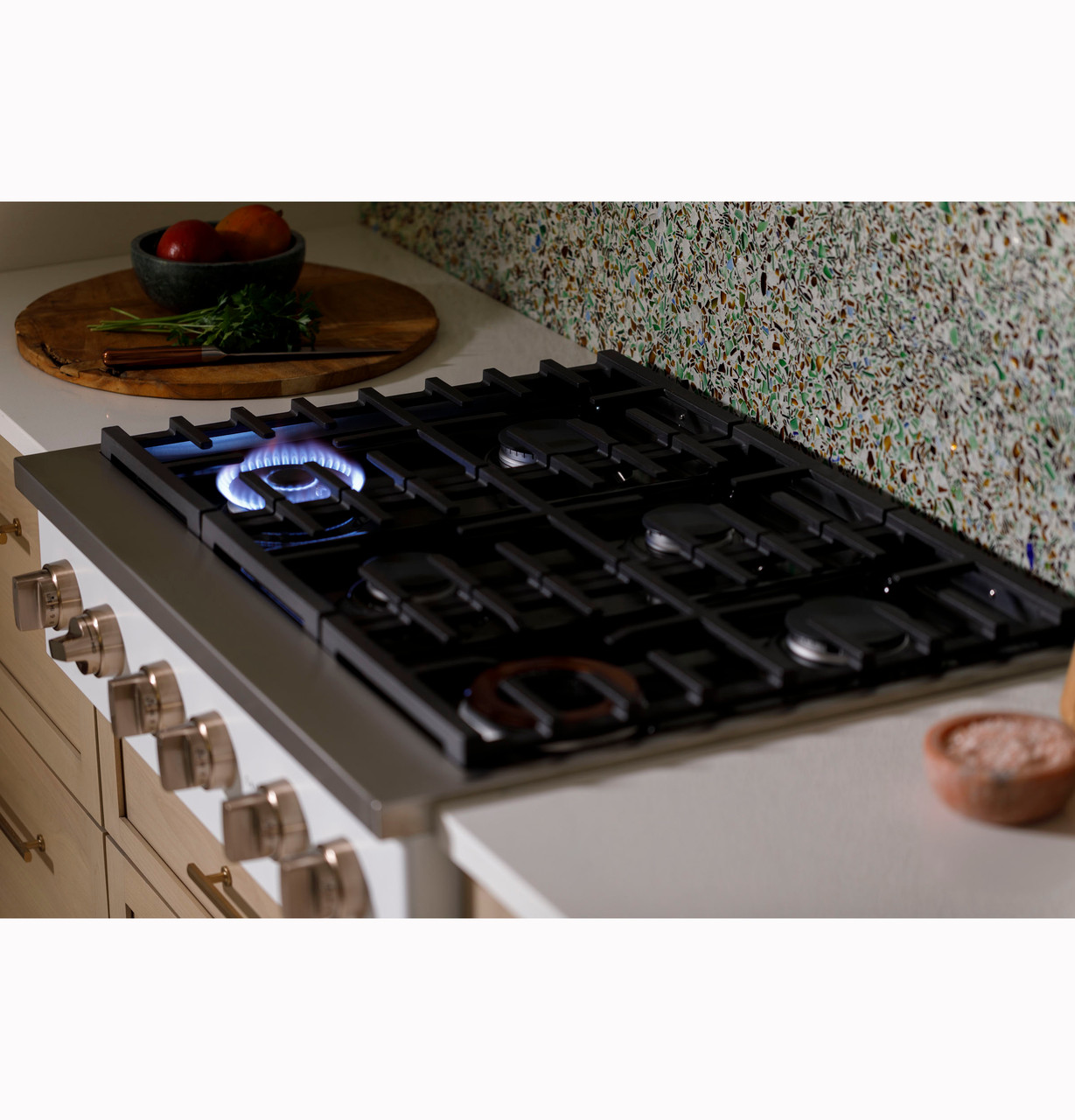 Café™ 36 Smart All-Gas Commercial-Style Range with 6 Burners