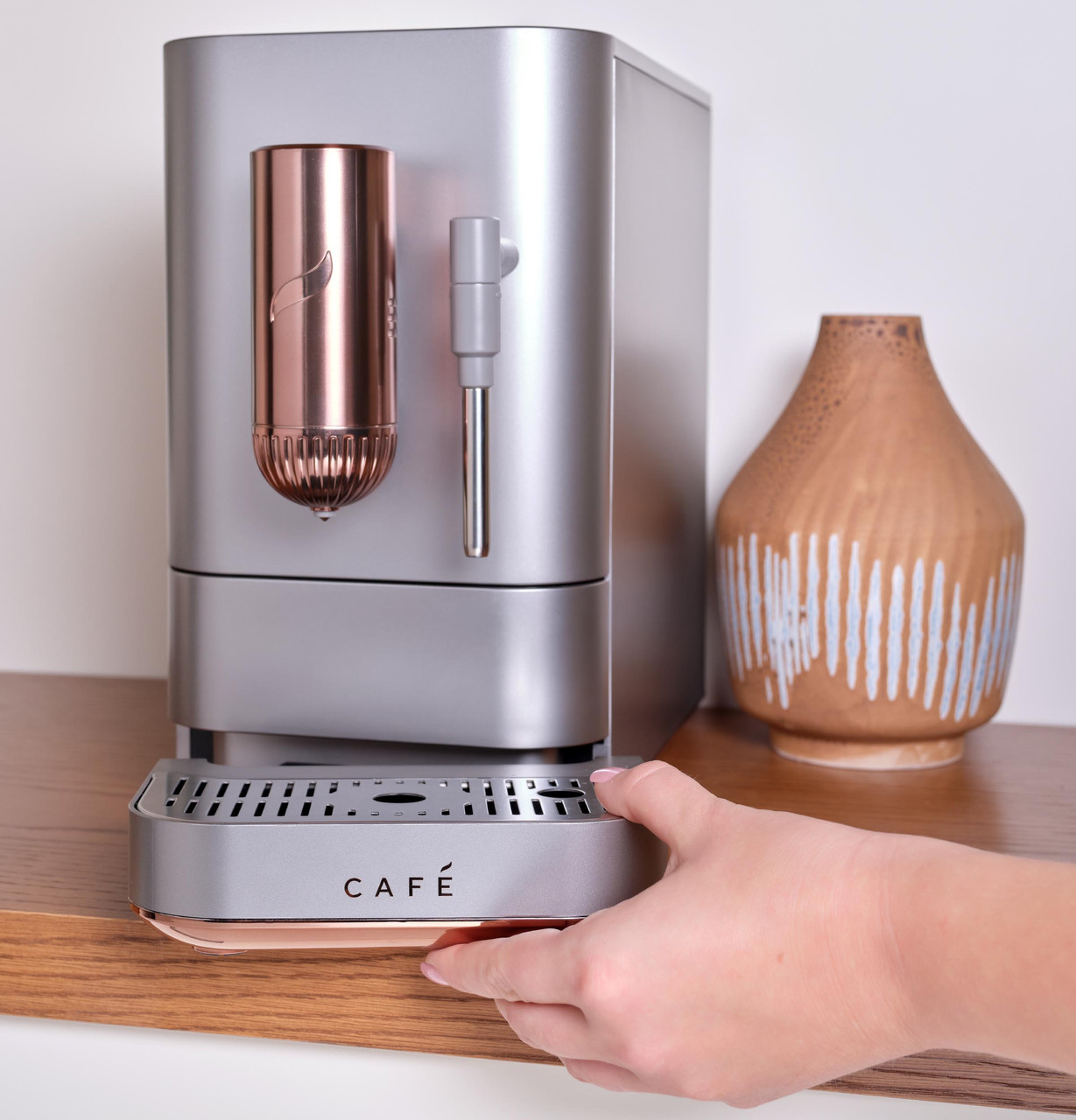Cafe_Espresso_Affetto_C7CEBBS2RS3_SS_Steam_FandB_EasyToClean.jpg