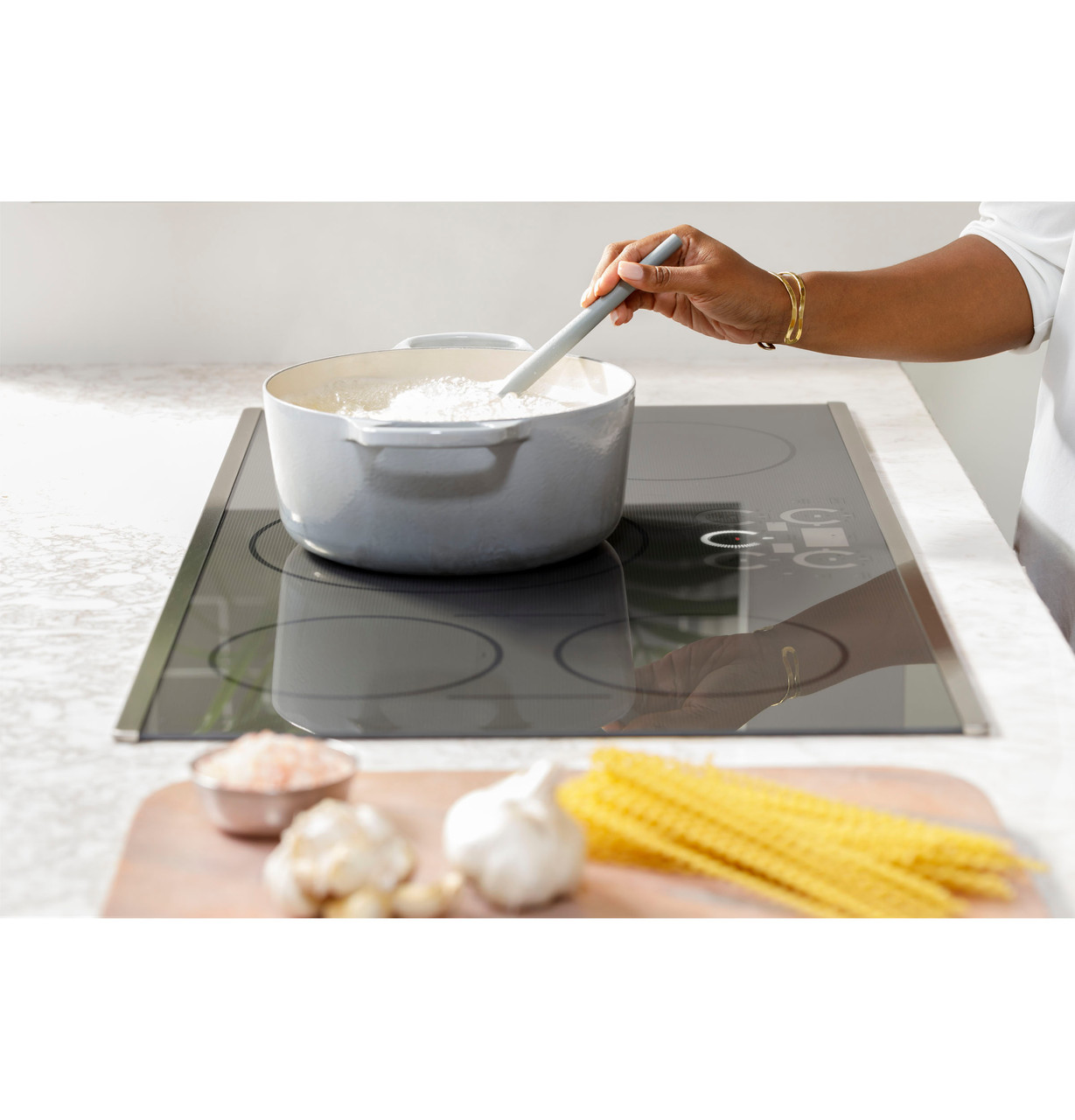 CEP90301TBB by Cafe - Café™ 30 Touch-Control Electric Cooktop