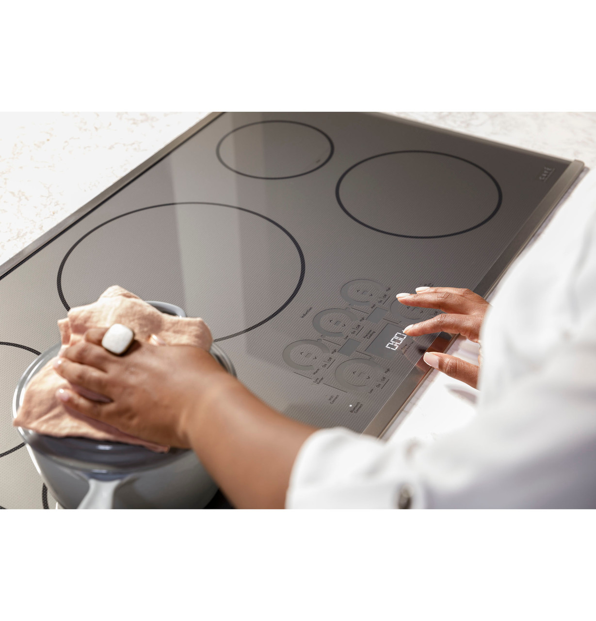 GE Café™ Series 36 Built-In Touch Control Induction Cooktop