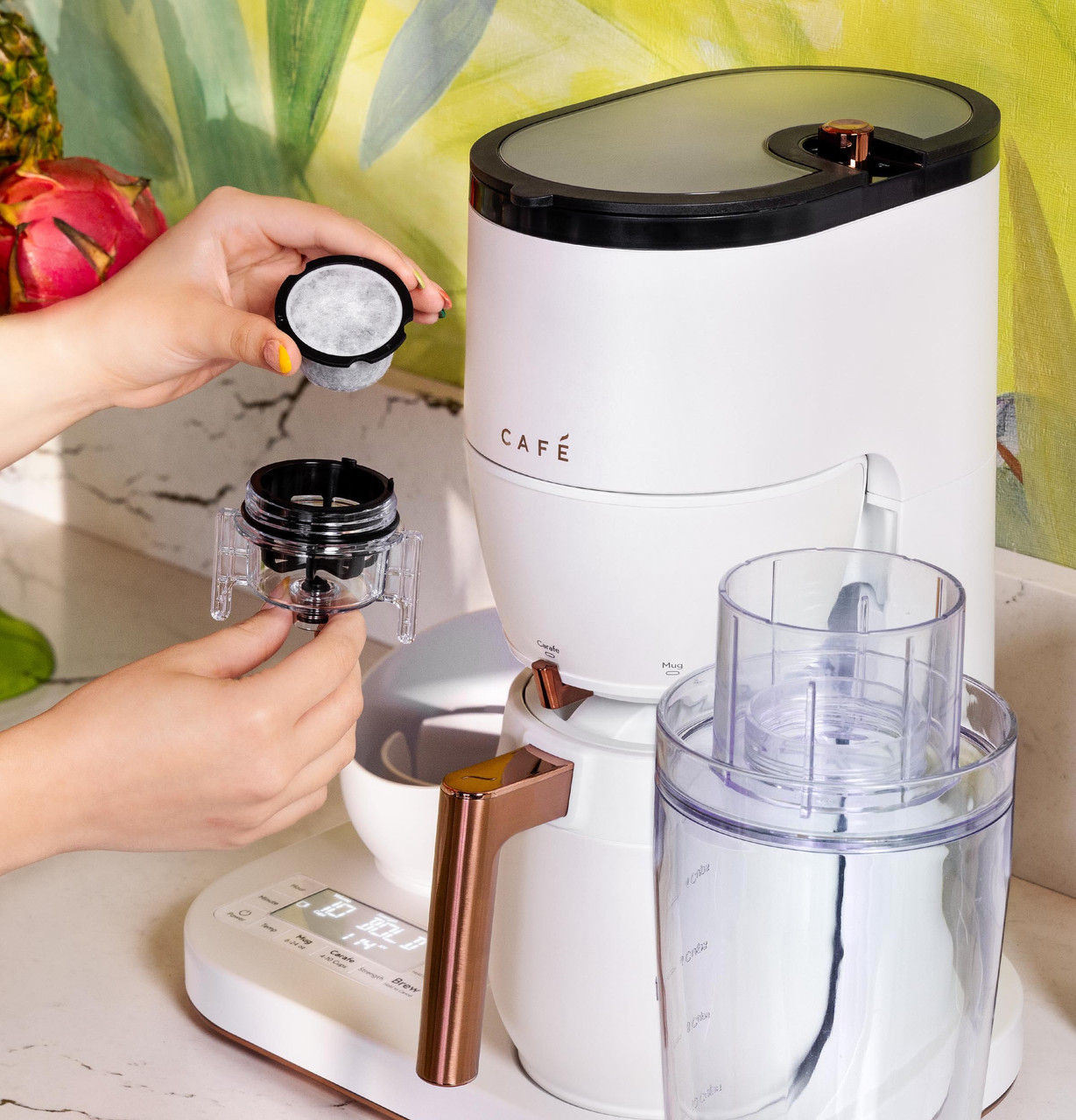 Cafe_GrindAndBrew_C7CGAAS4TW3 _W_FB_WaterFilter.jpg