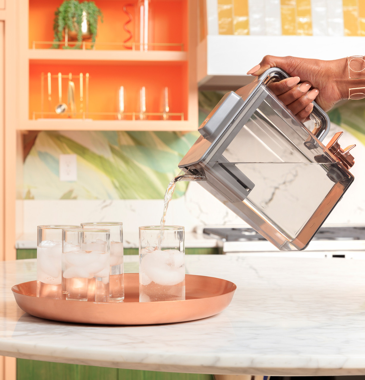 125273_004_Dual_Pour_Pitcher_CGE29_2400x2500.jpg
