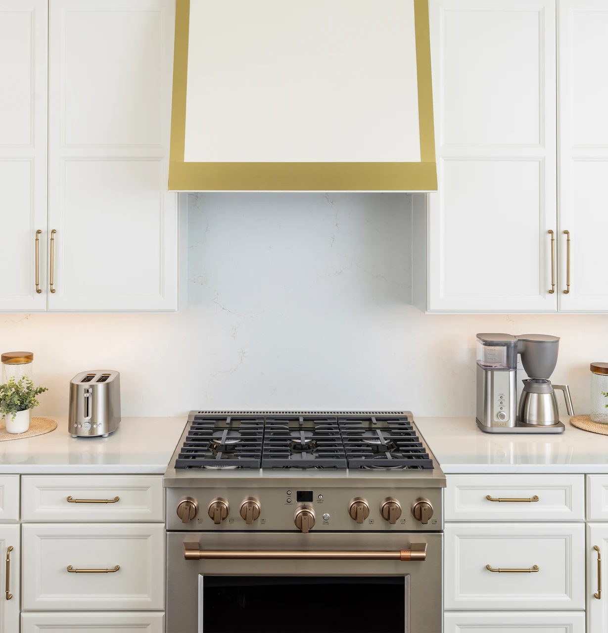 Cafe_HomearamaLifestyle_2_RangeCookingZone_FinalCropped.jpg