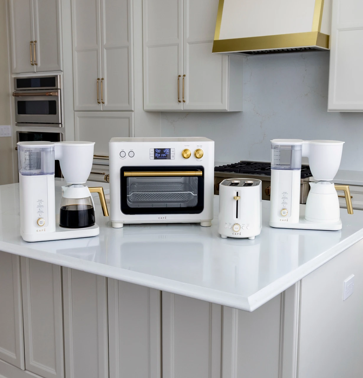 Smalls_Cafe_FamilyLifestyle8_2400×2500px_300DPI.jpg