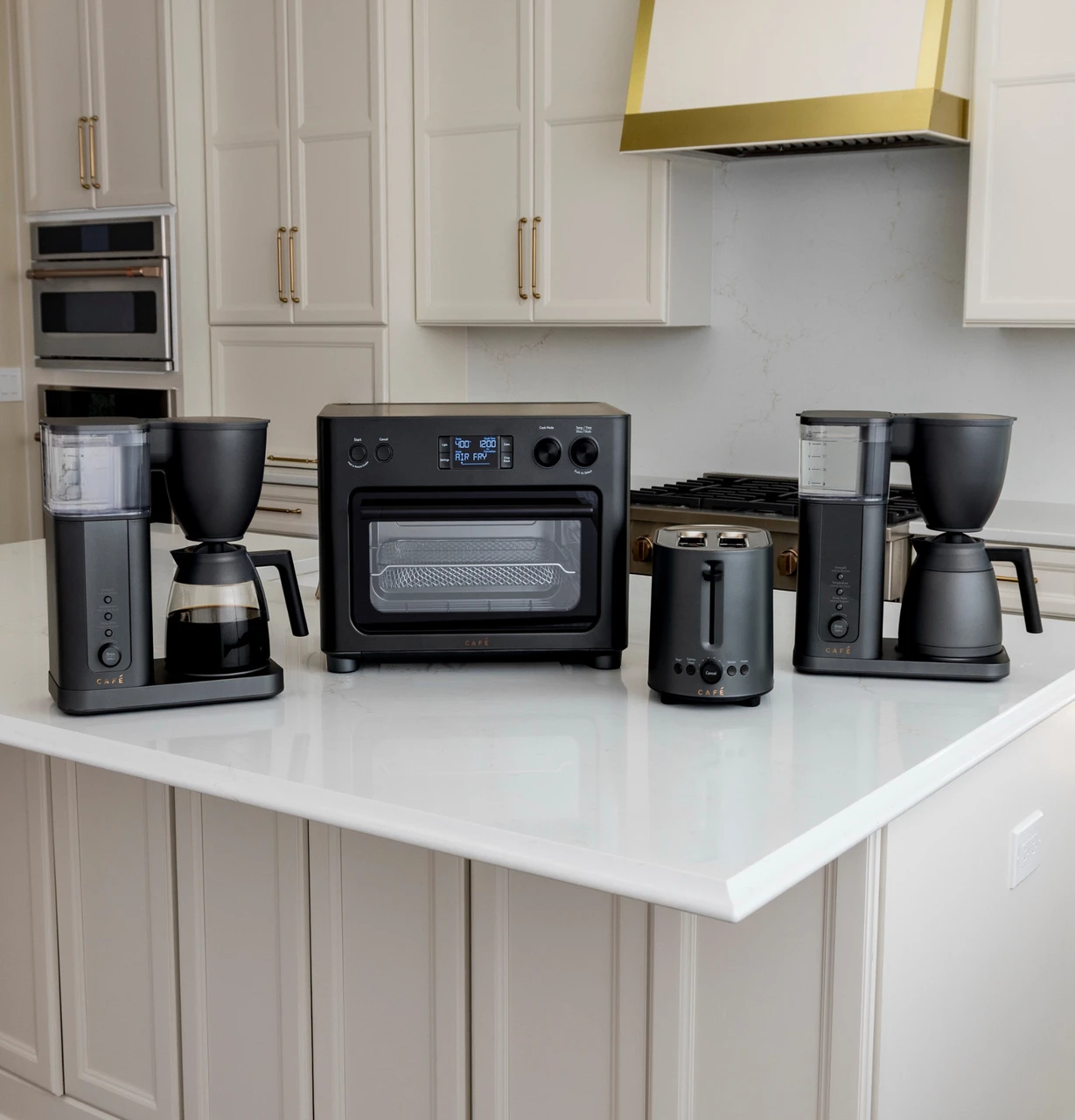 Smalls_Cafe_FamilyLifestyle5_2400×2500px_300DPI.jpg