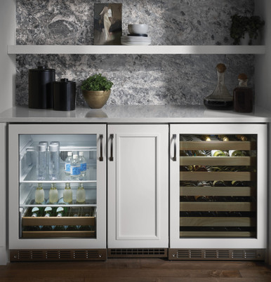 Cafe Ice Maker 15-Inch Panel-Ready - Clear Ice size 33.875 H x 14.875 W x 22.75 D | UCC15NJII