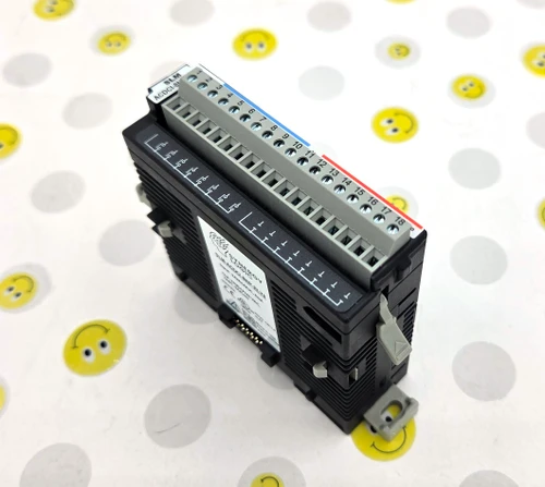 Synergy Logic SLM-ACDCI-8NP-RLY8 discrete combo module 8 inputs 8 outputs