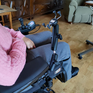 RAM-Mount-Phone-Mount-for-Wheelchair-Armrest_5.jpg RAM-Mount-Phone-Mount-for-Wheelchair-Armrest_5.jpg