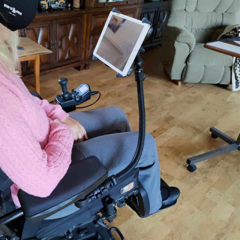 ram-mount-wheelchair-mount-on-armrest-with-swivel-for-10-tablet-8.jpg