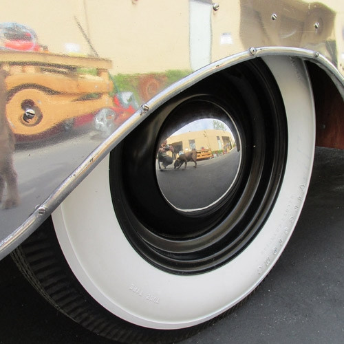 1940 Stainless Hub Cap