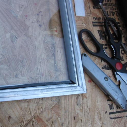 Plastic HallMark 12 Window Glazing Strip 4' Length