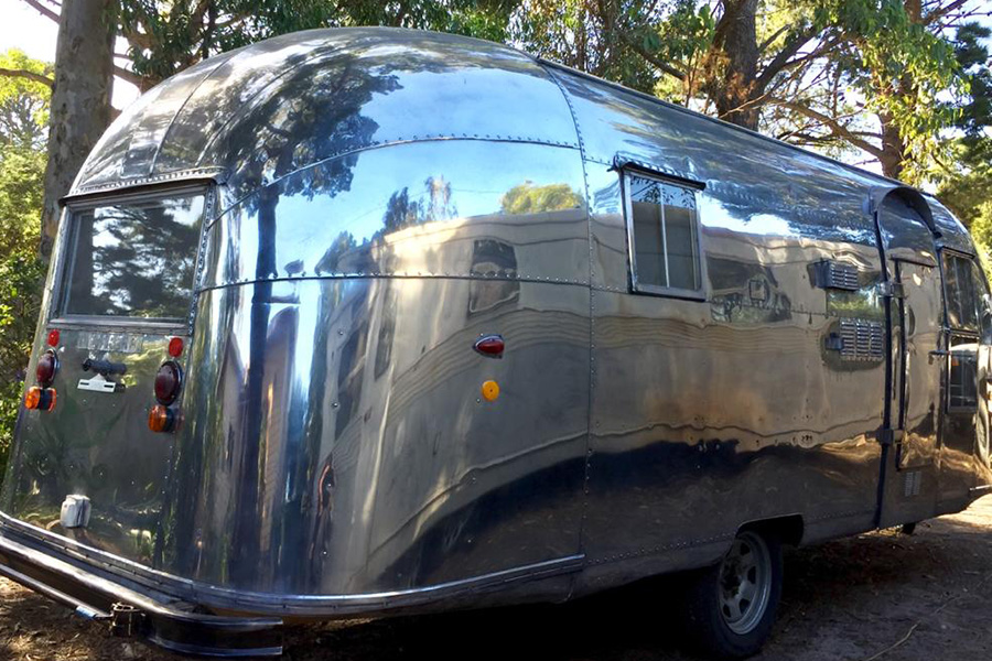 How To Polish Dull Aluminum To a Mirror Chrome Shine in Seconds 