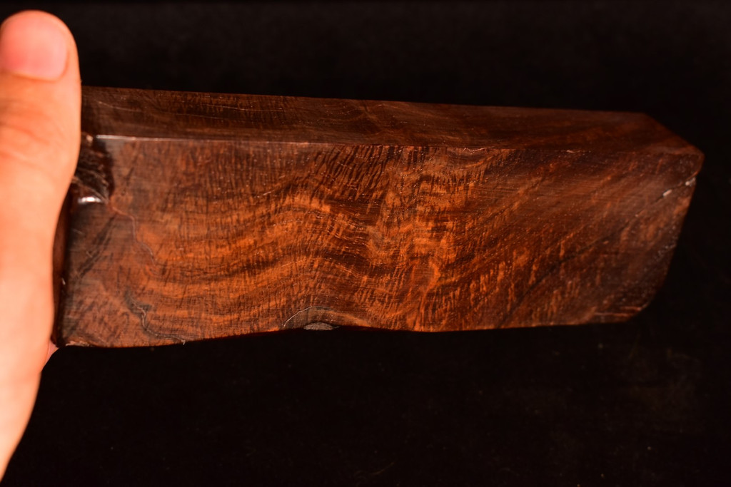 Curly Siam Rosewood 74 (2 x 1.1 x 6.7)