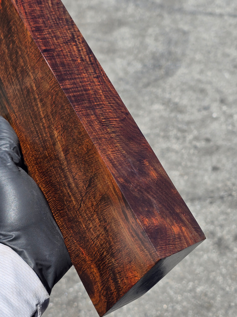 BEST Huge Curly Siam Rosewood 2C (4 x 1.75 x 11.9)