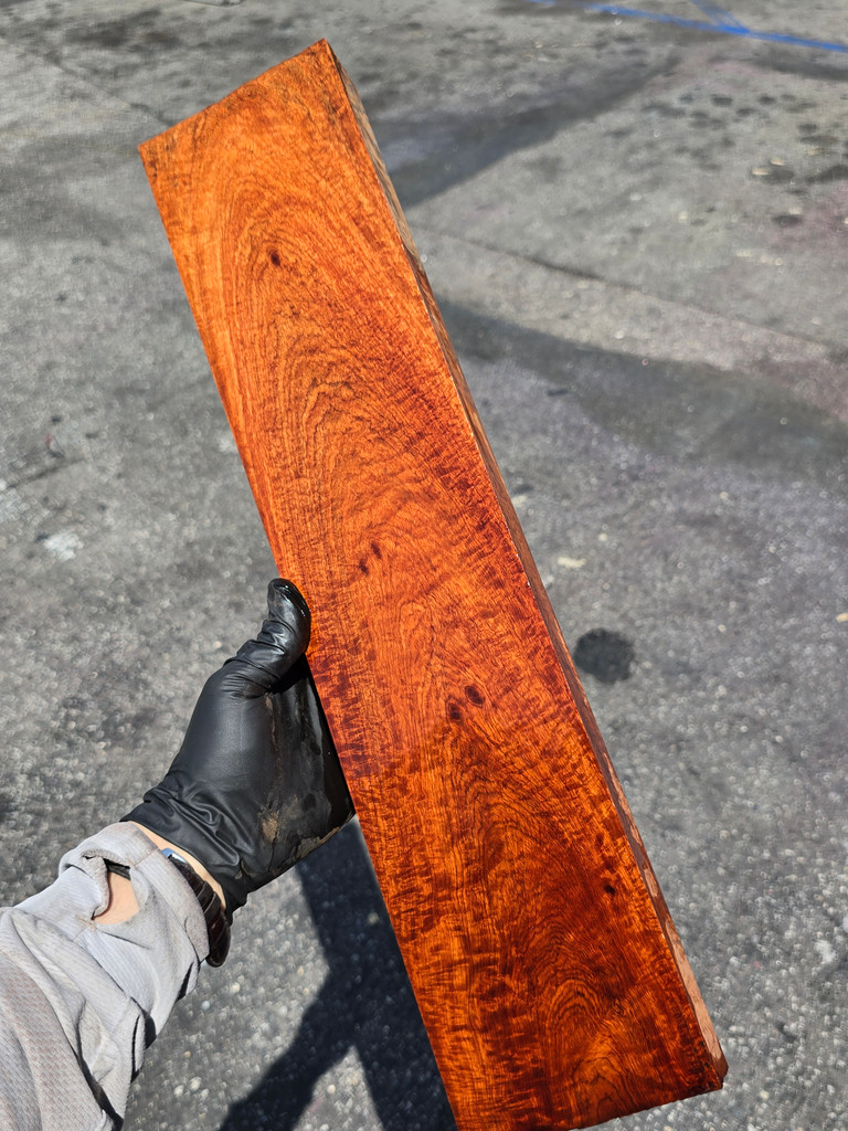 Natural Feather Curly Narra 1 (4.5 x 1.4 x 20.5)