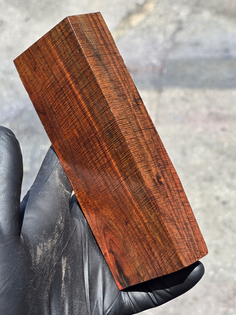 Curly Siam Rosewood 3 (2.25 x 1.15 x 6)