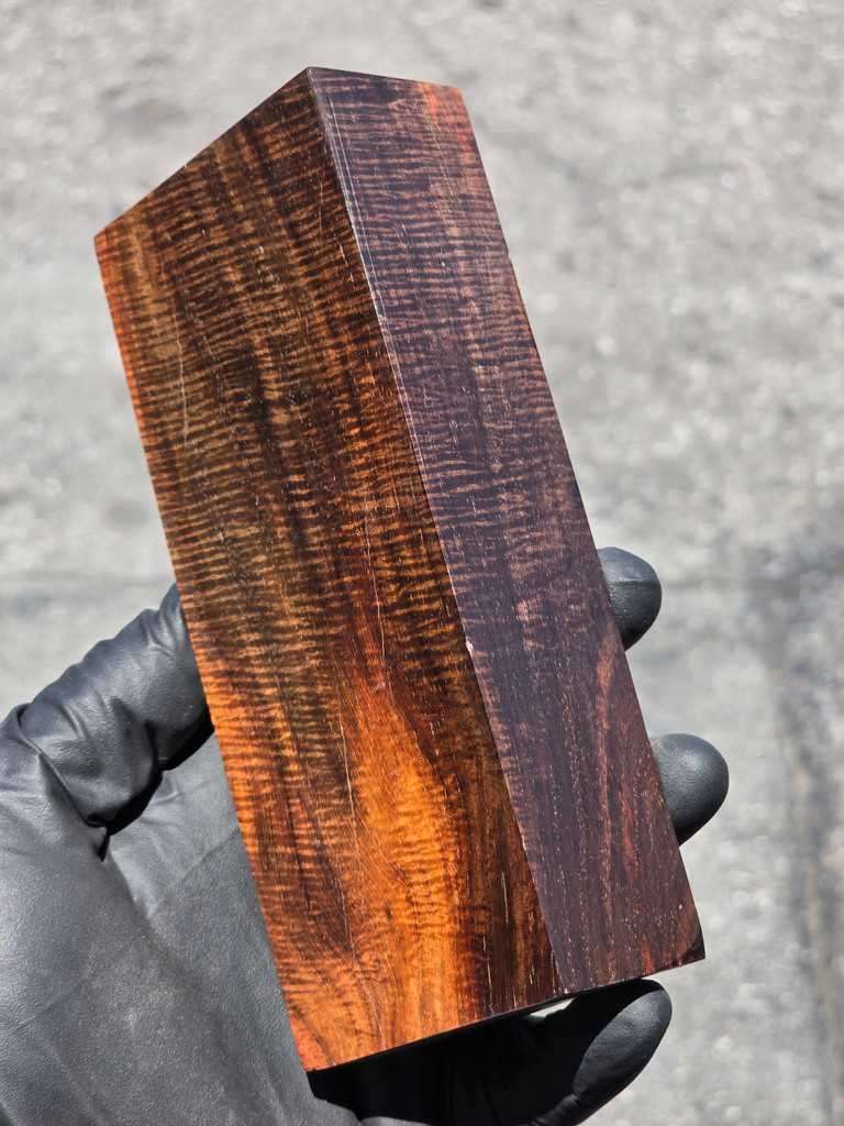 Curly Siam Rosewood 27 (2.6 x 1.35 x 6)